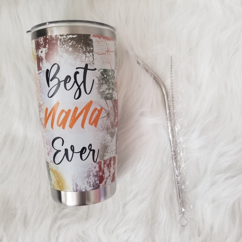 This cute 3 piece 20.oz tumbler